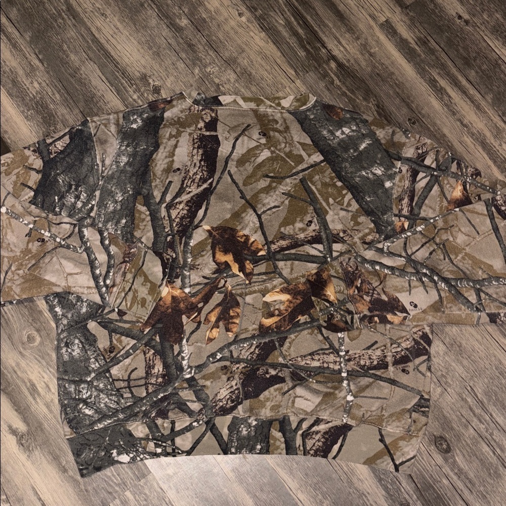 Vintage oversized Camo sweatshirt
Medium woman’s - Picture 4 of 4